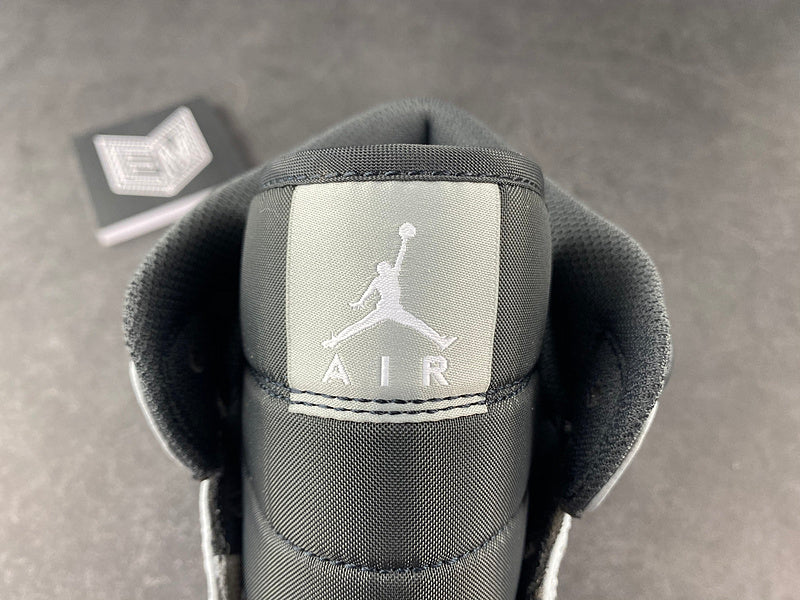 Air Jordan 1 Mid Light Smoke Grey Anthracite - DRIP DOS ARTISTAS 