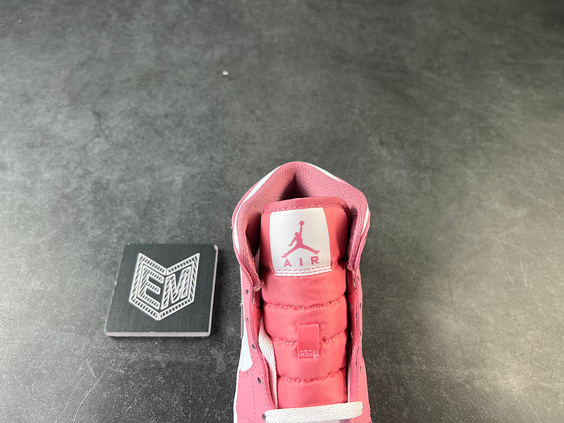 Jordan 1 Mid Valentine's Day (2023) (GS) - DRIP DOS ARTISTAS 