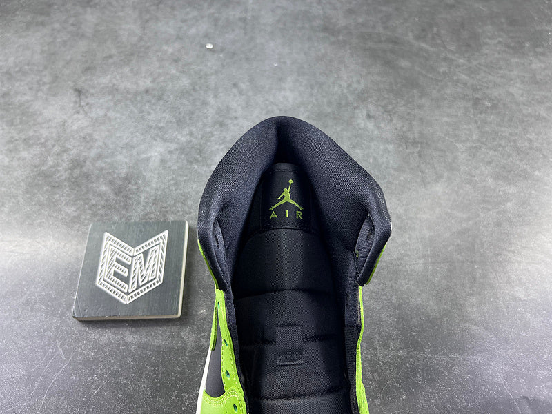 Air Jordan 1 Mid Altitude Green (Women's) - DRIP DOS ARTISTAS 