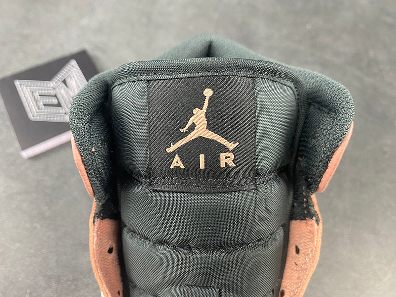 Jordan 1 Mid Pink Quartz - DRIP DOS ARTISTAS 