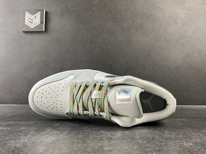 Jordan 1 Low SE Tear Away Silver - DRIP DOS ARTISTAS 