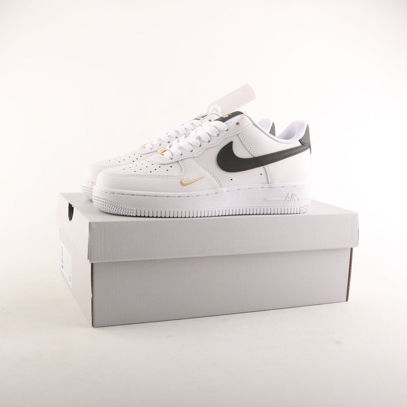 Air Force 1 golden swoosh - DRIP DOS ARTISTAS 