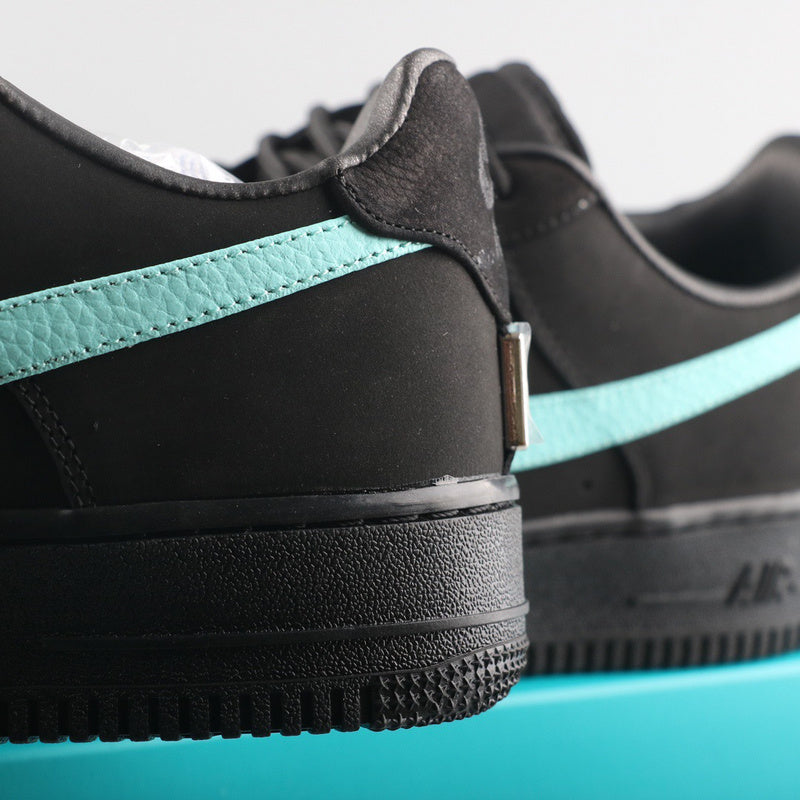 Tiffany e Co. x Nike Air Force 1 Low - DRIP DOS ARTISTAS 