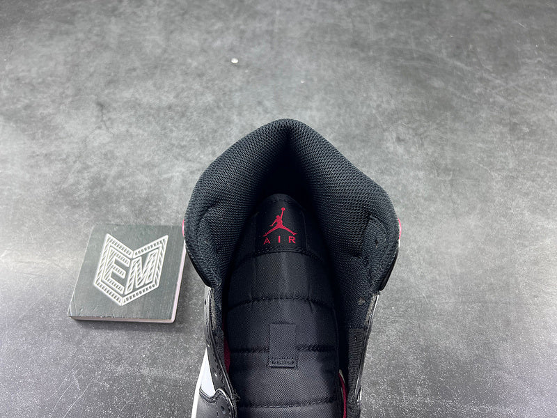 Air Jordan 1 Mid Gym Red Black Toe - DRIP DOS ARTISTAS 