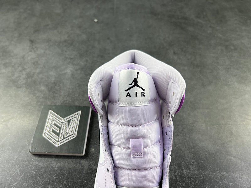 Air Jordan 1 Mid Barely Grape (GS) - DRIP DOS ARTISTAS 