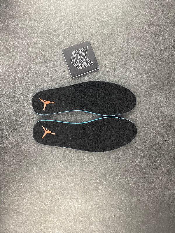 Jordan 1 Mid Shattered Backboard - DRIP DOS ARTISTAS 