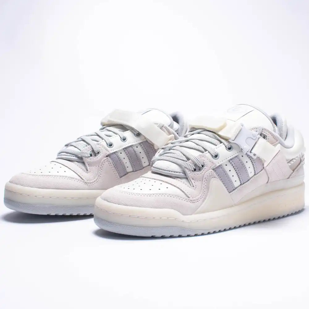 Bad Bunny x adidas Forum Buckle Low White - DRIP DOS ARTISTAS 