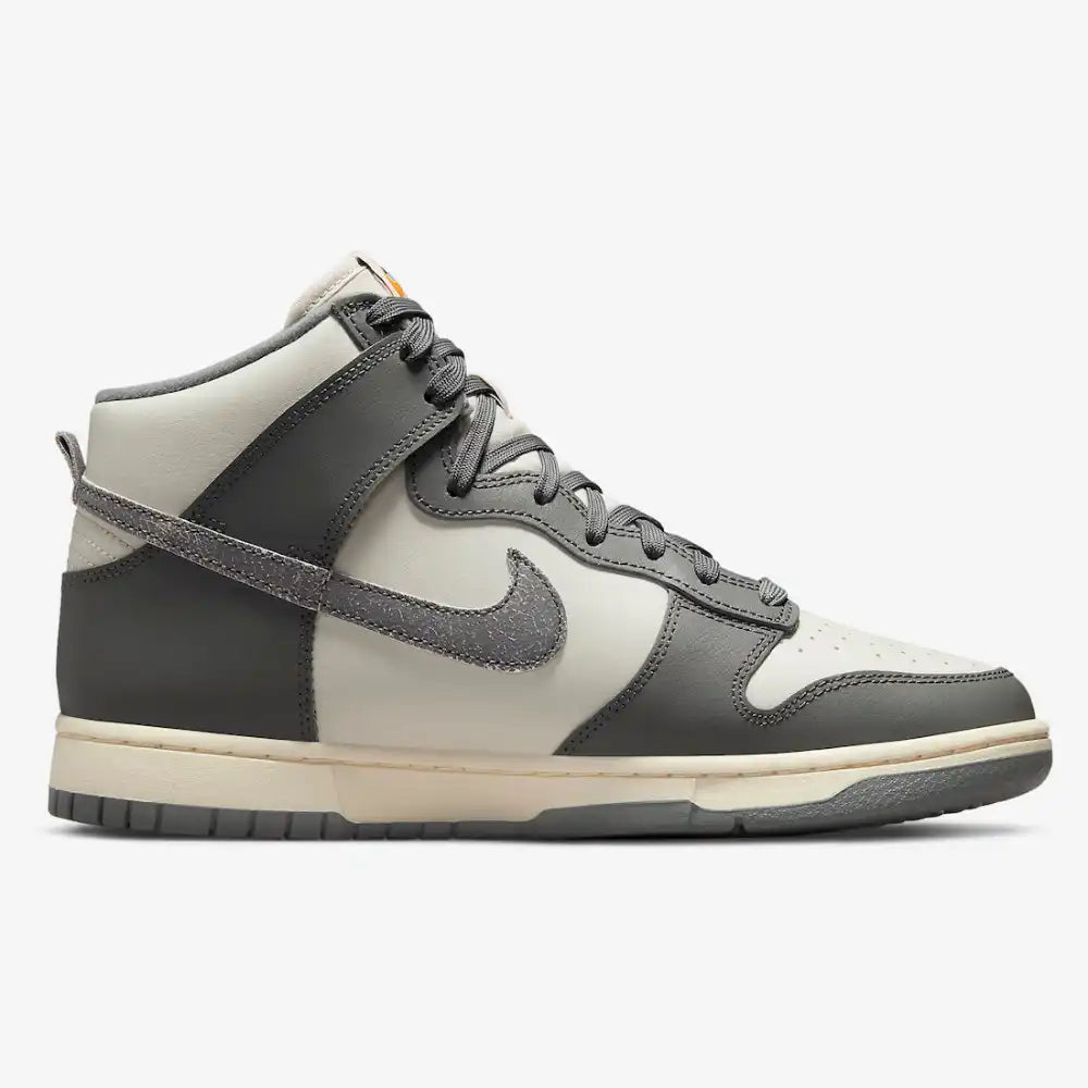 Nike Dunk High Vintage Light Bone Grey - DRIP DOS ARTISTAS 
