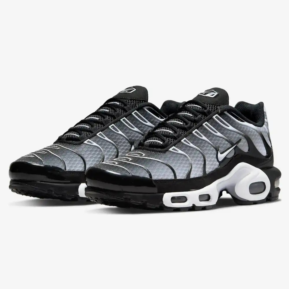 Nike Air Max Plus Black Metallic Silver - DRIP DOS ARTISTAS 